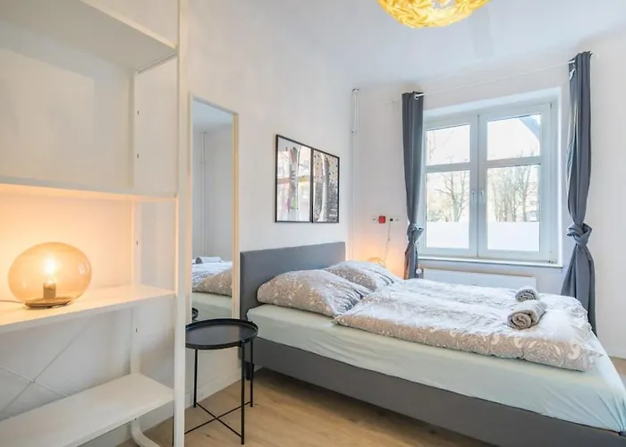 Spacious Two Br Close To Stadtpark And Street Parking * Hamburg