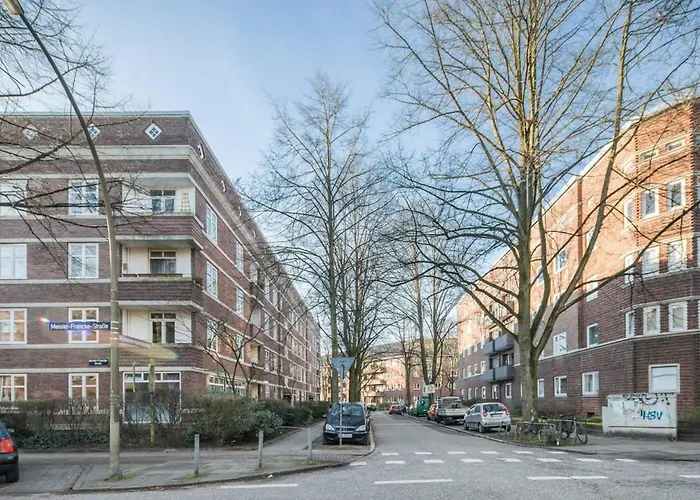 Spacious Two Br Close To Stadtpark And Street Parking Apartament